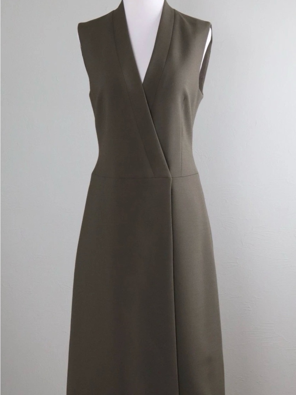 BCBGMAXAZRIA Elizabeth Olive Sleeveless V-Neck Wrap Dress
